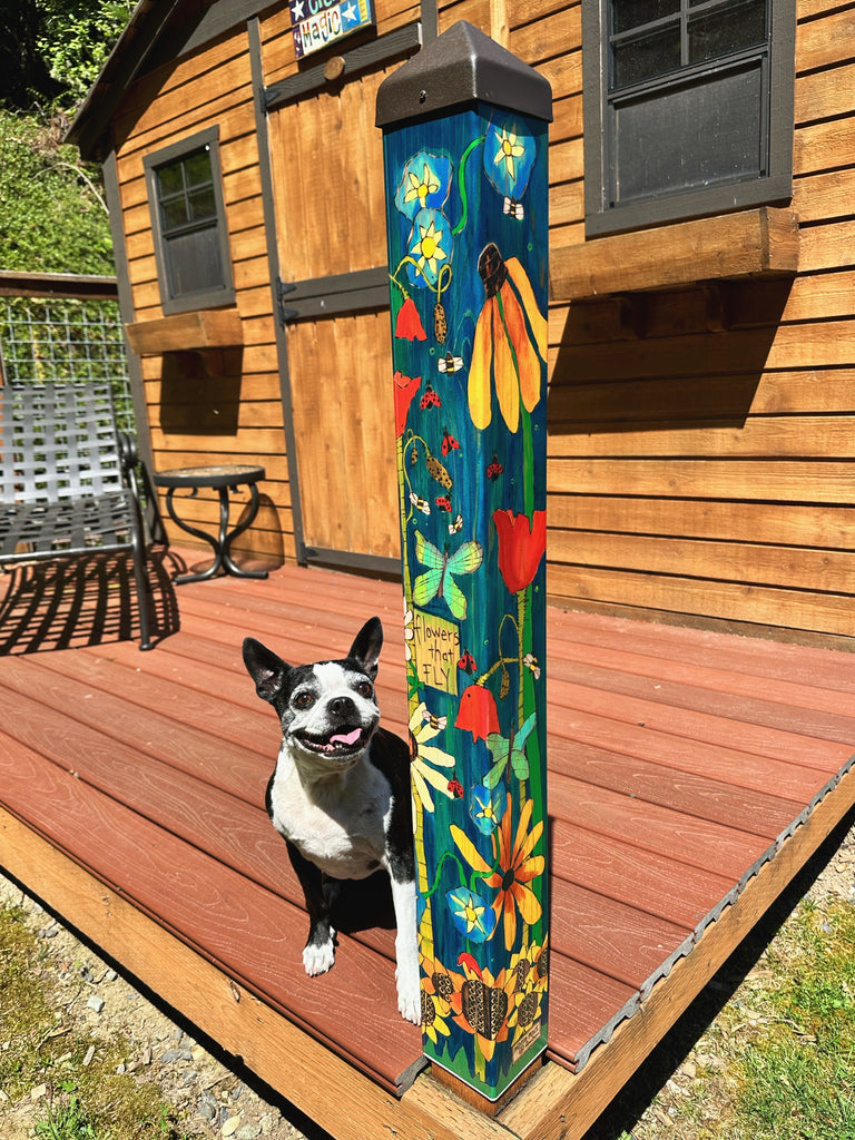 The eARTh Laughs in Flowers Art Pole - 40