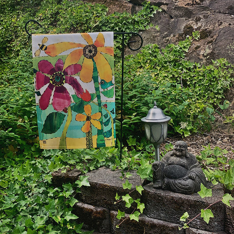 GARDEN FLAGS AND BANNERS