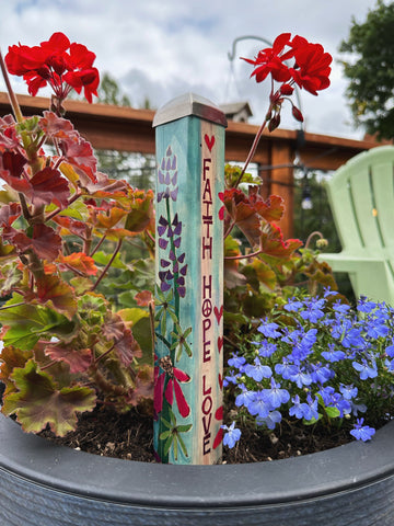 New - Faith Hope Love Mini Art Pole 10 Inch
